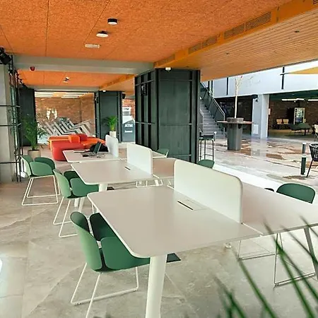 Ibis Styles Lisboa Aeroporto 4*