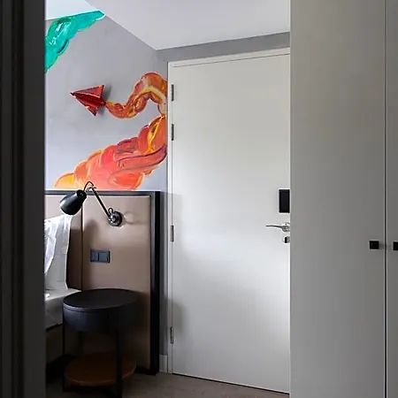 Ibis Styles Lisboa Aeroporto ホテル 4*