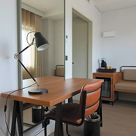ホテル Ibis Styles Lisboa Aeroporto Sacavém