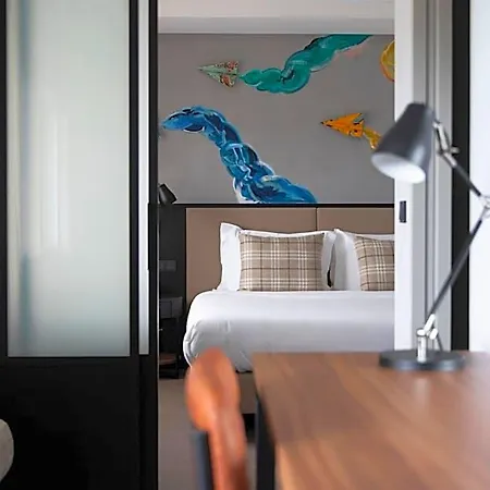 ホテル Ibis Styles Lisboa Aeroporto 4*