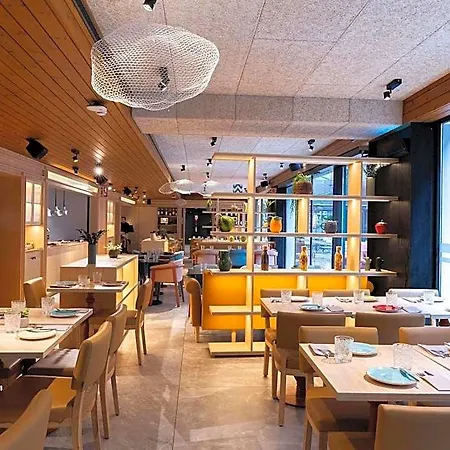 ホテル Ibis Styles Lisboa Aeroporto